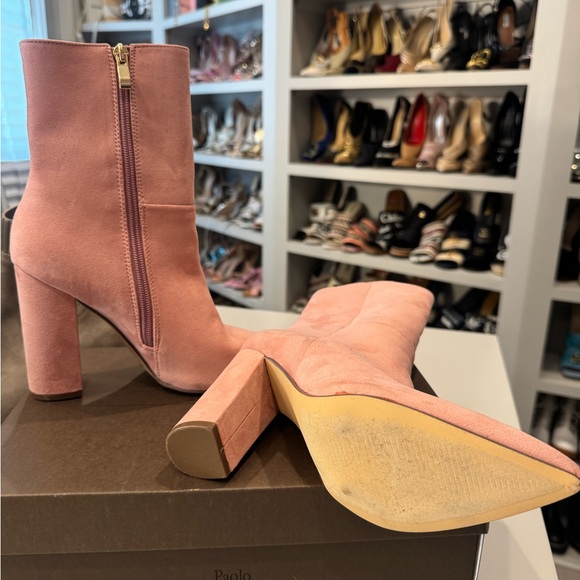 Lulus Pink suede like new high heel booties size 7 - Picture 3 of 3